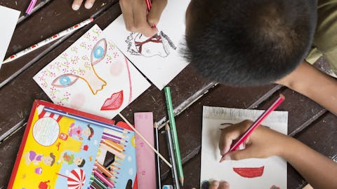 Kinderen creëren hun eigen gezicht
