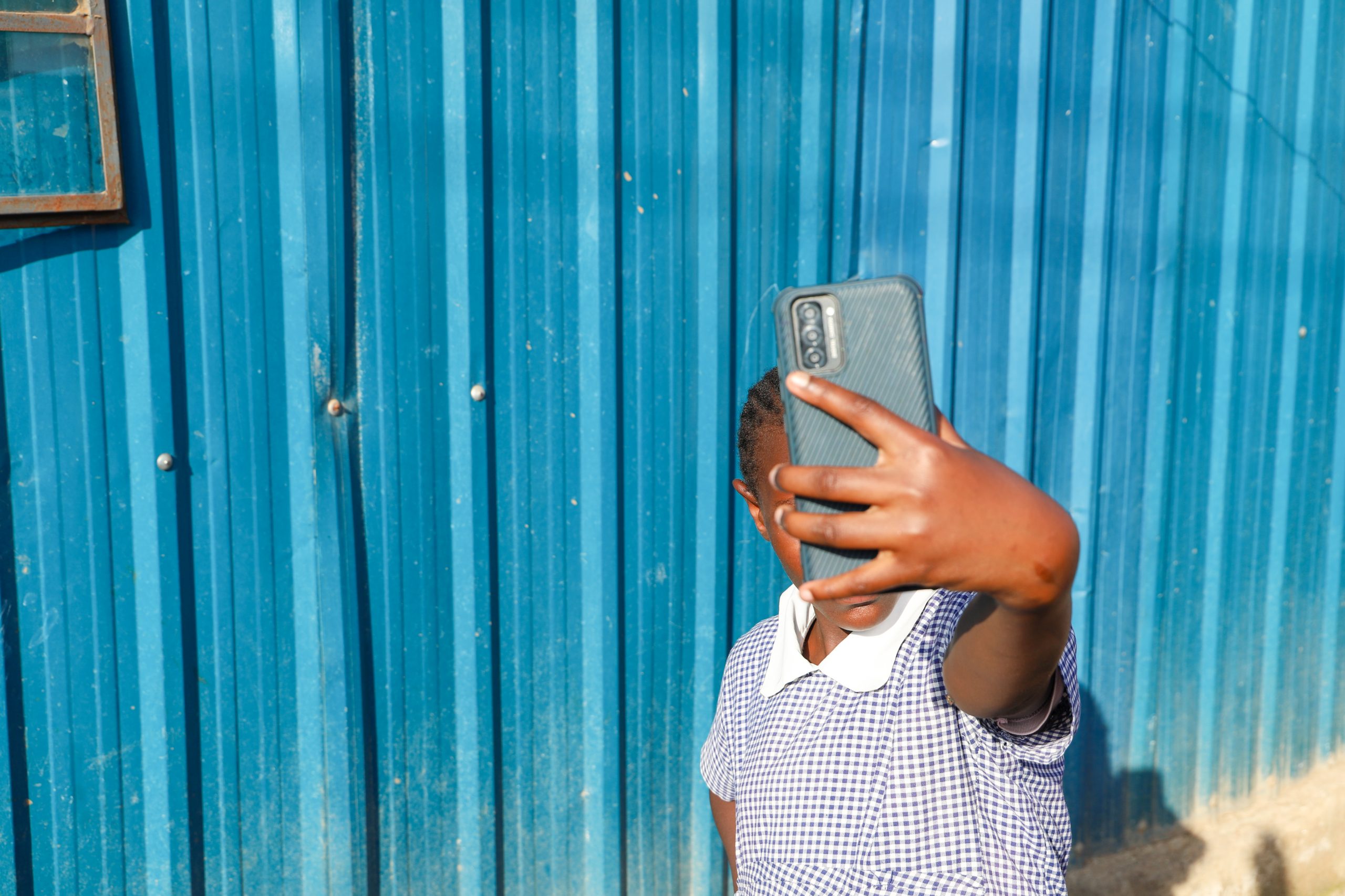Angelina in Kenia zit in de kinderrechtenclub van SCROl.
